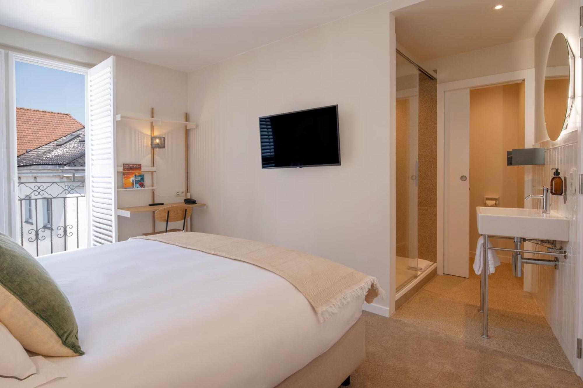 Welcome Hotel